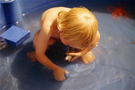 simsearch:700-00280017,k - Child Playing in Pool Stock Photo - Rights-Managed, Code: 700-00280017