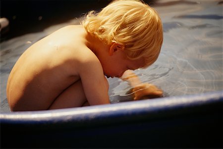 simsearch:700-00280017,k - Child Playing in Pool Stock Photo - Rights-Managed, Code: 700-00280019