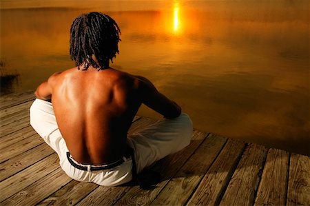 Man Meditating Outdoors Foto de stock - Con derechos protegidos, Código: 700-00328225