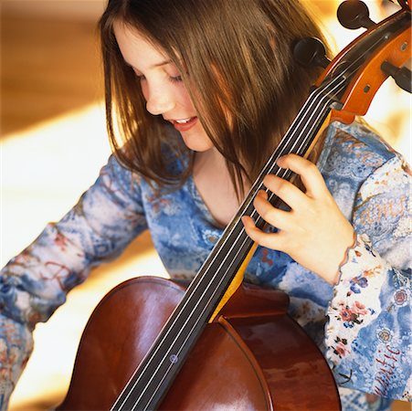 simsearch:6102-03748485,k - Girl Playing Cello Stock Photo - Rights-Managed, Code: 700-00350032
