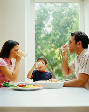 simsearch:700-00364230,k - Family Eating Dinner Stock Photo - Rights-Managed, Code: 700-00364244