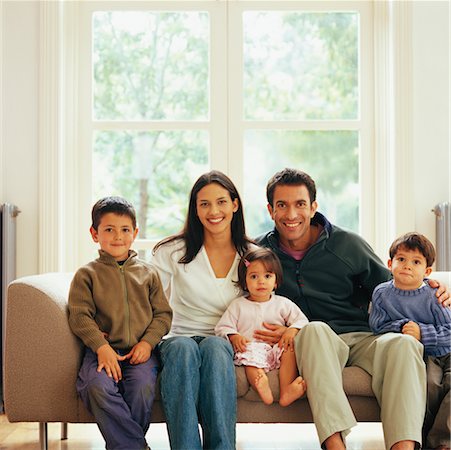 simsearch:700-02264741,k - Family Stock Photo - Rights-Managed, Code: 700-00364261