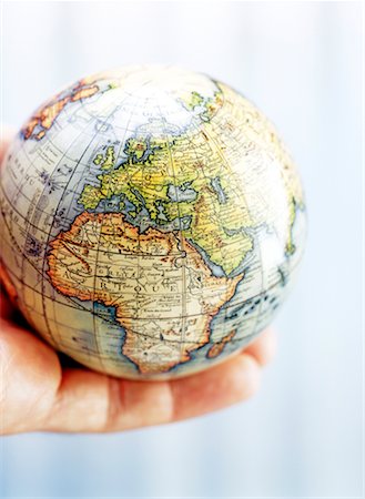 simsearch:700-00362048,k - Hand Holding Globe Stock Photo - Rights-Managed, Code: 700-00362047