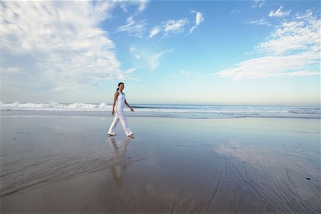simsearch:700-00377960,k - Woman Walking on Beach Stock Photo - Rights-Managed, Code: 700-00377958