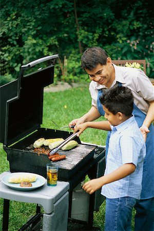 simsearch:846-02793585,k - Father and Son at Barbeque Stock Photo - Rights-Managed, Code: 700-00425957