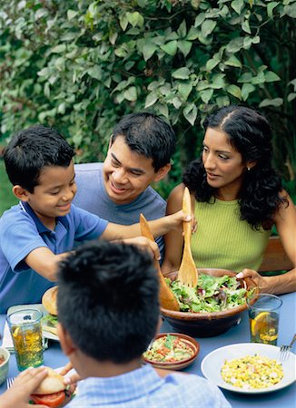 simsearch:700-00364230,k - Family Having Barbeque Stock Photo - Rights-Managed, Code: 700-00425964