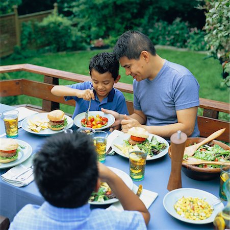 simsearch:700-00364230,k - Family Having Barbeque Stock Photo - Rights-Managed, Code: 700-00425967