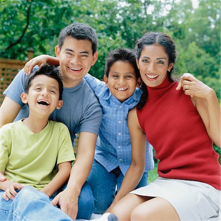 simsearch:700-00364230,k - Family Portrait Stock Photo - Rights-Managed, Code: 700-00425977