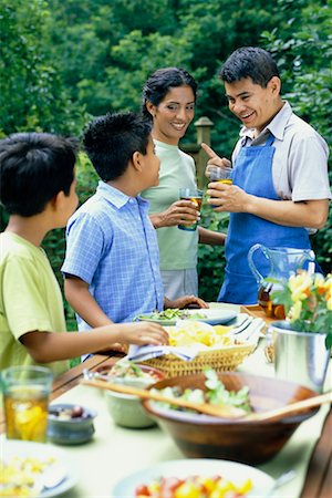 simsearch:700-00364230,k - Family Having Barbeque Stock Photo - Rights-Managed, Code: 700-00425972