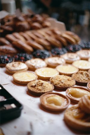 simsearch:600-02973036,k - Tarts at the Borough Market, London, England Stock Photo - Rights-Managed, Code: 700-00426095