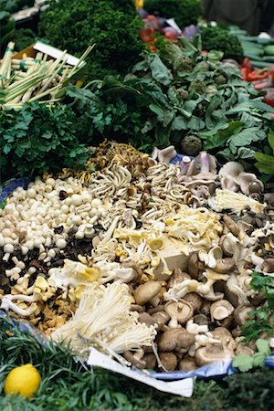 simsearch:600-02973036,k - Mushrooms at the Borough Market, London, England Stock Photo - Rights-Managed, Code: 700-00426097