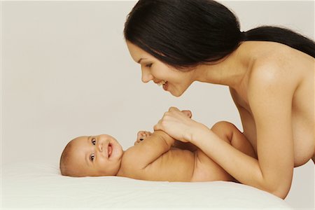 simsearch:600-01112884,k - Mother with Baby Stock Photo - Rights-Managed, Code: 700-00426109