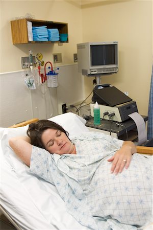 simsearch:700-00477489,k - Pregnant Woman Sleeping In Hospital Room Stock Photo - Rights-Managed, Code: 700-00439275
