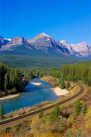 Morant's Curve, Banff National Park, Alberta, Canada Stock Photo - Rights-Managed, Code: 700-00430564