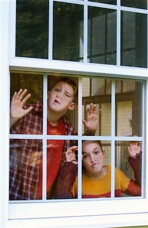 simsearch:700-00047115,k - Children Sitting at Window Stock Photo - Rights-Managed, Code: 700-00430739