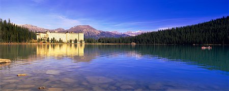 simsearch:600-06125581,k - Chateau Lake Louise, Banff National Park, Alberta, Canada Stock Photo - Rights-Managed, Code: 700-00430802