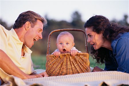 simsearch:700-00080994,k - Family Having Picnic Stock Photo - Rights-Managed, Code: 700-00453735