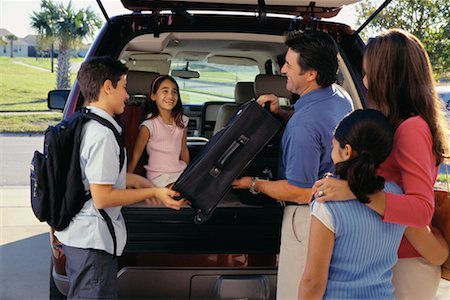 simsearch:700-00364230,k - Family Loading Van for Vacation Stock Photo - Rights-Managed, Code: 700-00526607