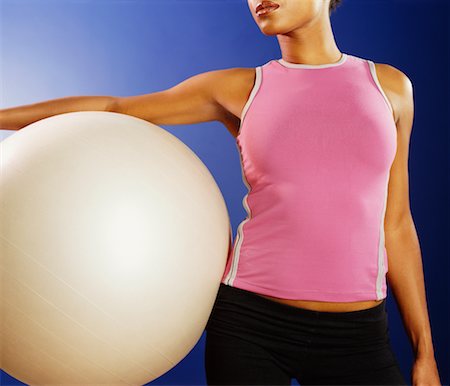 simsearch:700-02200026,k - Ballon d'exercice femme Holding Photographie de stock - Rights-Managed, Code: 700-00526656