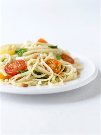 simsearch:700-03053816,k - Linguine Pasta with Cherry Tomatoes and Feta Stock Photo - Rights-Managed, Code: 700-00526839