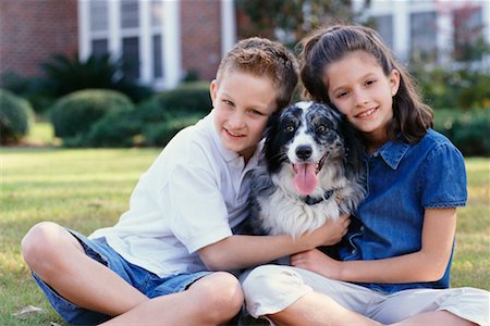 simsearch:700-00071488,k - Portrait of Siblings with Dog Stock Photo - Rights-Managed, Code: 700-00529744