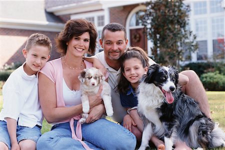 simsearch:700-00041478,k - Family Portrait Stock Photo - Rights-Managed, Code: 700-00529743