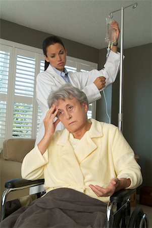 simsearch:846-05647696,k - Doctor with Woman Patient Stock Photo - Rights-Managed, Code: 700-00520244