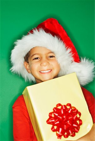 simsearch:700-01236595,k - Boy Holding Gift Stock Photo - Rights-Managed, Code: 700-00520534