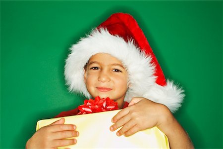 simsearch:700-01236595,k - Boy Holding Gift Stock Photo - Rights-Managed, Code: 700-00520535