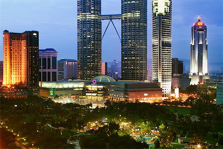 simsearch:841-06447202,k - Petronas Twin Towers, Kuala Lumpur, Malaysia Stock Photo - Rights-Managed, Code: 700-00520844