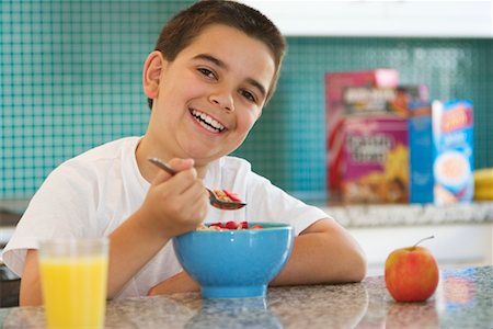 simsearch:700-00515127,k - Boy Eating Breakfast Stock Photo - Rights-Managed, Code: 700-00521019