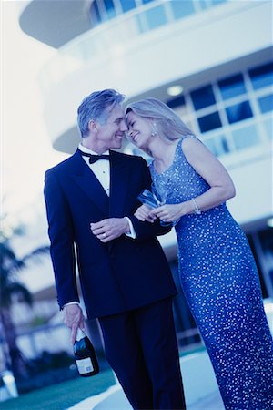 simsearch:600-02346335,k - Couple Enjoying A Romantic Evening Walk Stock Photo - Rights-Managed, Code: 700-00523667