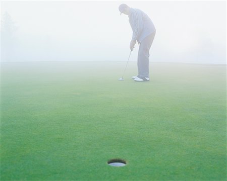 simsearch:862-03889244,k - Golfeur sur le Putting Green Photographie de stock - Rights-Managed, Code: 700-00523805