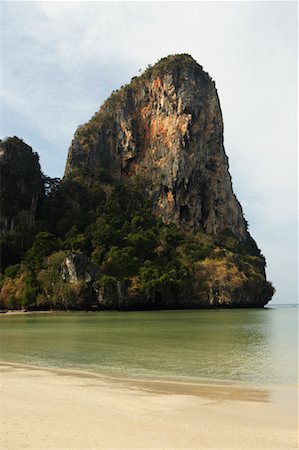 simsearch:700-00530261,k - Limestone Cliffs and Shoreline, Railay Beach, Krabi, Thailand Stock Photo - Rights-Managed, Code: 700-00530265