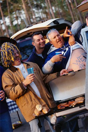 simsearch:628-05817772,k - People at a Tailgate Party Stock Photo - Rights-Managed, Code: 700-00530733