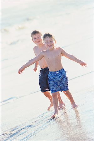 Brothers at Beach Stock Photo - Rights-Managed, Code: 700-00544027