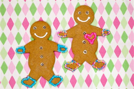 simsearch:600-01838228,k - Gingerbread Men Stock Photo - Rights-Managed, Code: 700-00546518