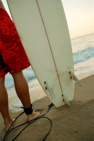 simsearch:700-00546343,k - Man with Surfboard Stock Photo - Rights-Managed, Code: 700-00547094