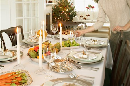 simsearch:600-01838225,k - Woman Serving Christmas Dinner Stock Photo - Rights-Managed, Code: 700-00547128