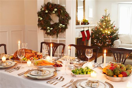 simsearch:600-01838225,k - Turkey Dinner Stock Photo - Rights-Managed, Code: 700-00547308