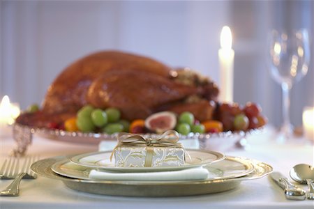 simsearch:600-01838225,k - Turkey Dinner Stock Photo - Rights-Managed, Code: 700-00547301