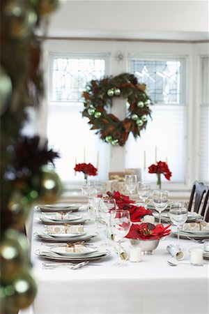 simsearch:600-01838225,k - Dinner Table at Christmas Stock Photo - Rights-Managed, Code: 700-00547316