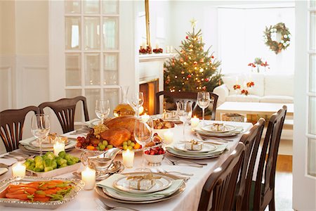 simsearch:600-01838225,k - Turkey Dinner Stock Photo - Rights-Managed, Code: 700-00547311
