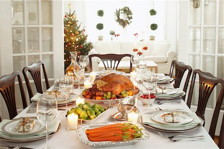 simsearch:600-01838225,k - Turkey Dinner Stock Photo - Rights-Managed, Code: 700-00547312