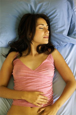 simsearch:649-07521015,k - Portrait of Woman in Bed Stock Photo - Rights-Managed, Code: 700-00549402