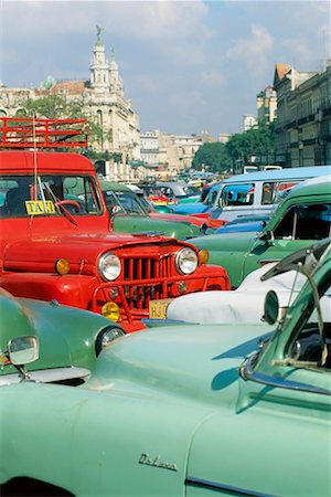 simsearch:841-03035281,k - Vintage Car, Havana, Cuba Stock Photo - Rights-Managed, Code: 700-00543964