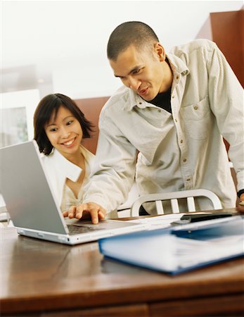 simsearch:700-00609233,k - Couple Using Laptop Stock Photo - Rights-Managed, Code: 700-00543971