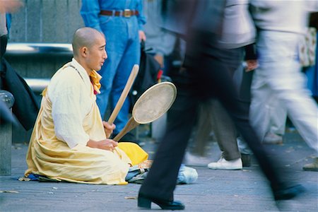 simsearch:400-05372618,k - Monk on Busy Sidewalk, Tokyo, Japan Stock Photo - Rights-Managed, Code: 700-00554784