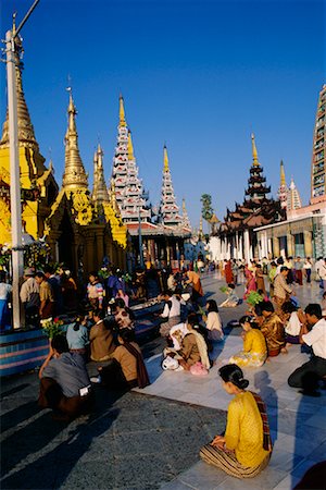 simsearch:700-03685862,k - People at Shwedagon Pagoda, Yangon, Myanmar Stock Photo - Rights-Managed, Code: 700-00554877