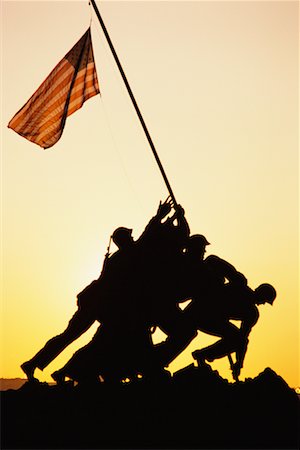 simsearch:841-07457532,k - Iwo Jima Memorial at Sunrise, Washington, D.C., USA Stock Photo - Rights-Managed, Code: 700-00555025